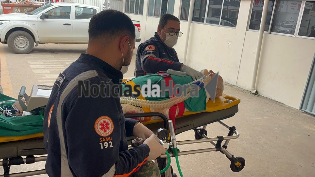 Idoso de 89 anos sofre grave acidente entre moto e caminhão em Senador Guiomard